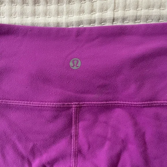Lululemon athletica Vibrant Purple and Black Reversible Leggings - Picture 7 of 10